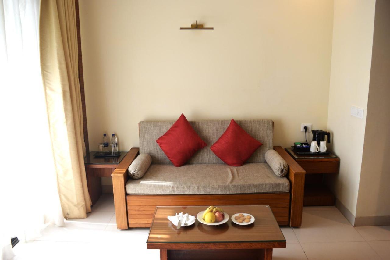 Sea Breeze Max Resort & Spa Margao Exterior foto