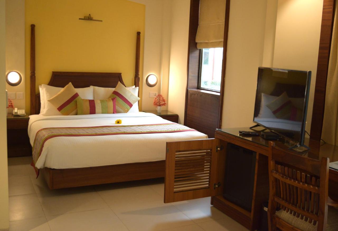 Sea Breeze Max Resort & Spa Margao Exterior foto