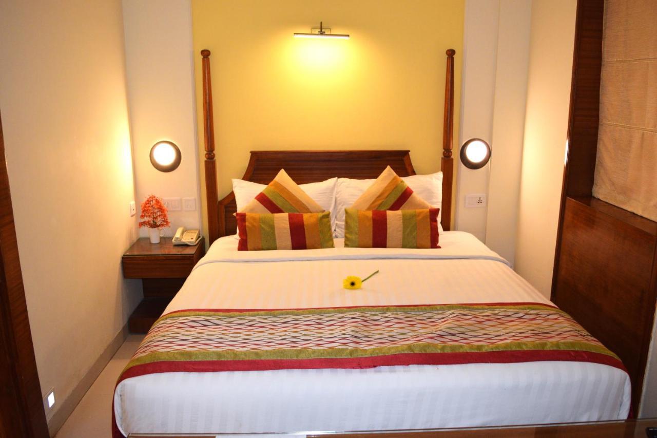 Sea Breeze Max Resort & Spa Margao Exterior foto