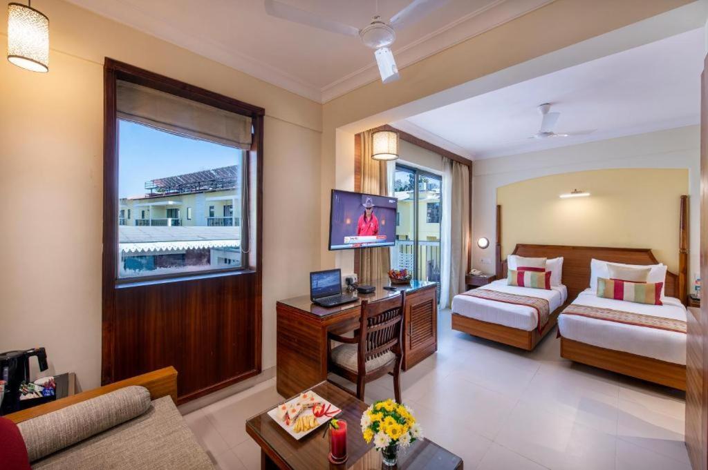 Sea Breeze Max Resort & Spa Margao Exterior foto